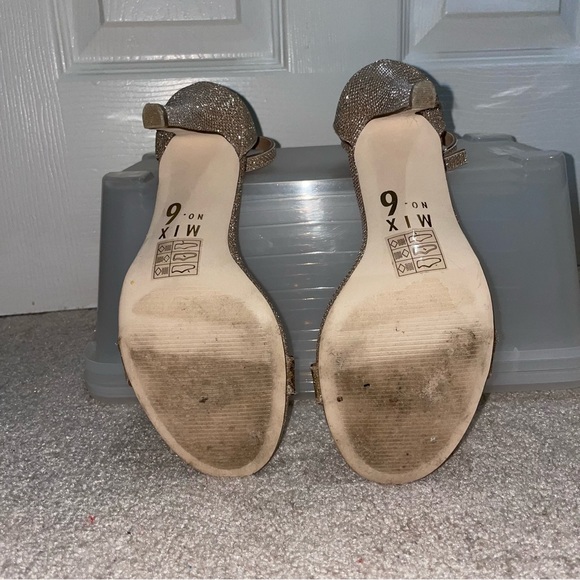 High Heels - Picture 2 of 6